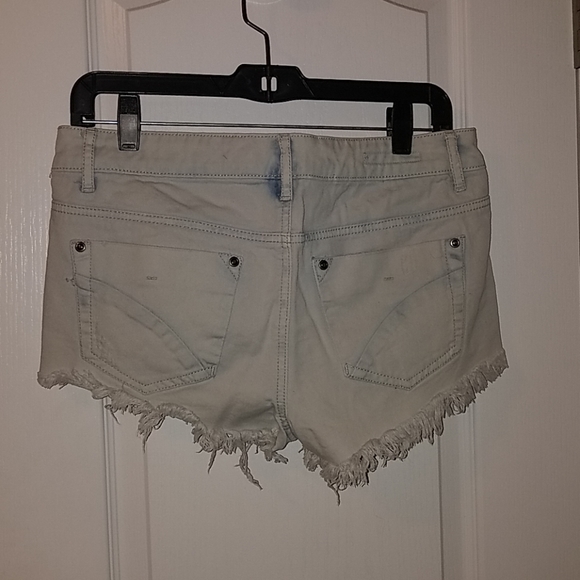 Denim shorts - Picture 2 of 2